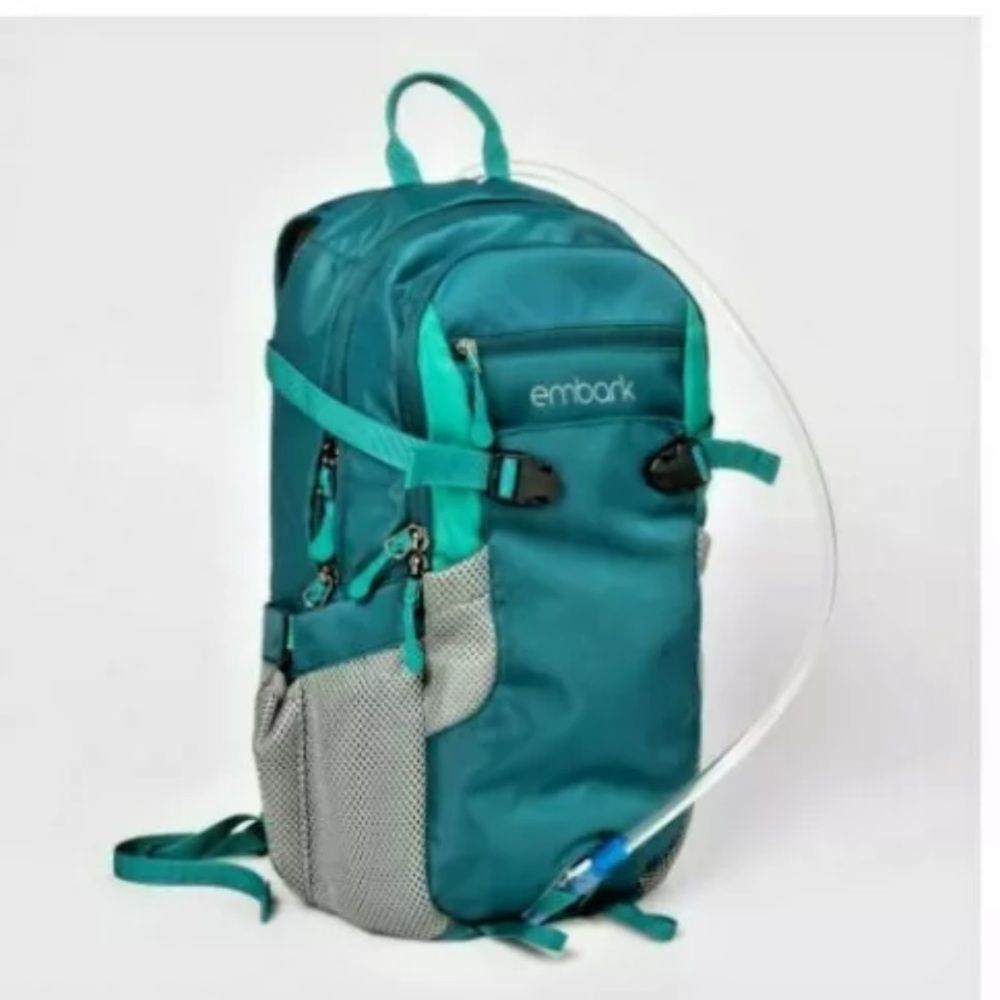 Embark hidration backpack
